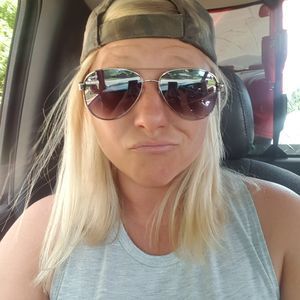 Meet your Posher, Lindy